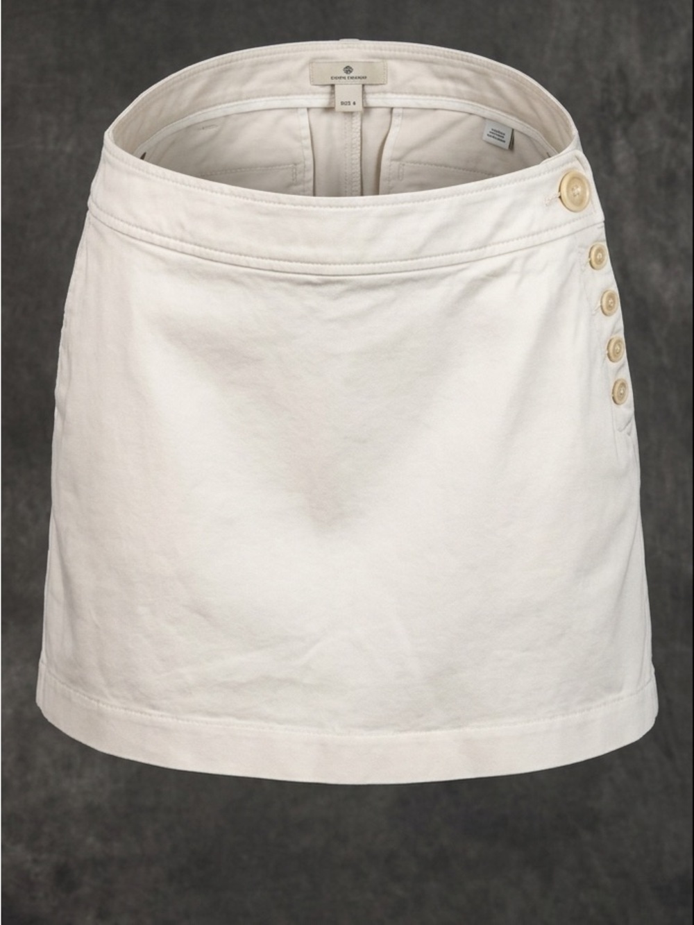 Ann Taylor Beige High Rise Skort Size 8 Button Detail Minimalist Chic